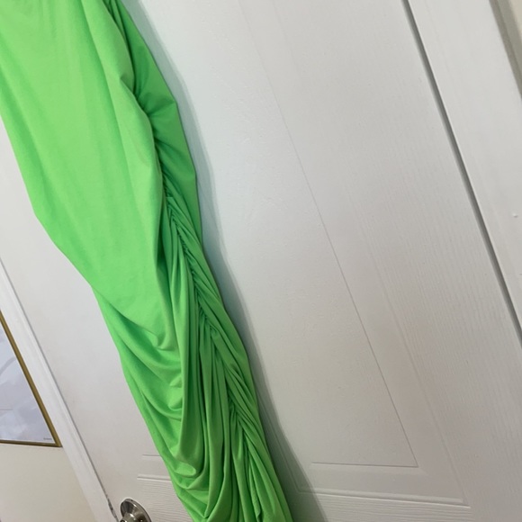 Neon Green Scrunched Dress - Picture 2 of 3